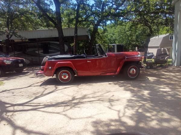 Willys Jeepster